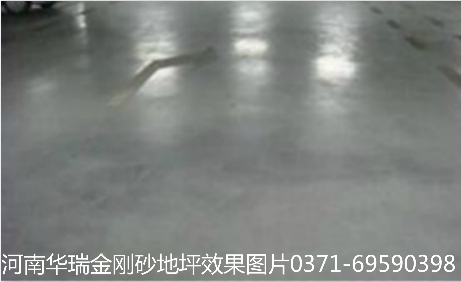 停車場路滑造成的重大交通事故-金剛砂防滑地坪